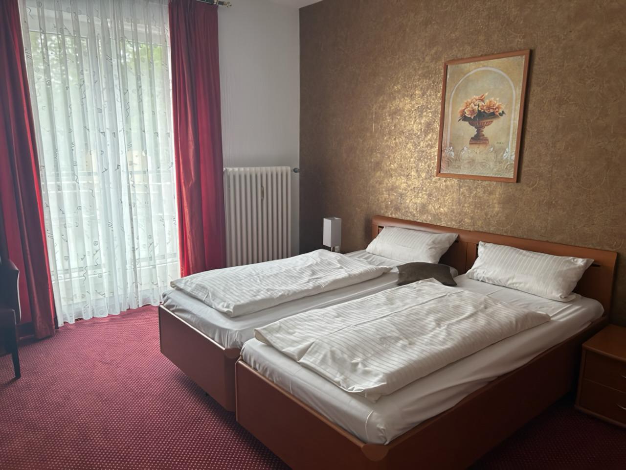 Hotel Germania, Aachener Str. 1230 in Cologne