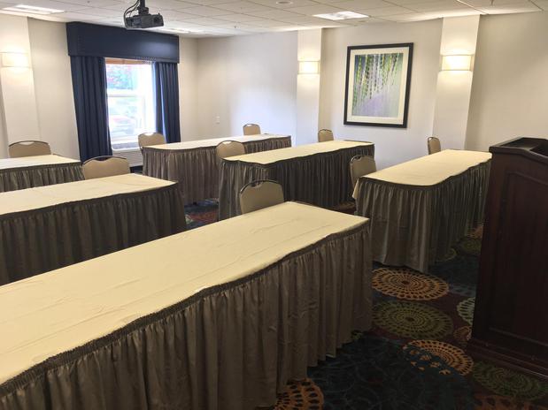 Images Holiday Inn Express & Suites Danbury - I-84 by IHG
