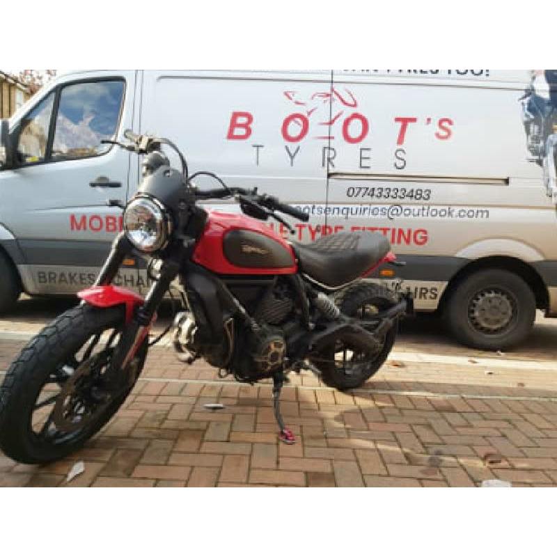 Boots Mobile Motorcycle Tyres Logo