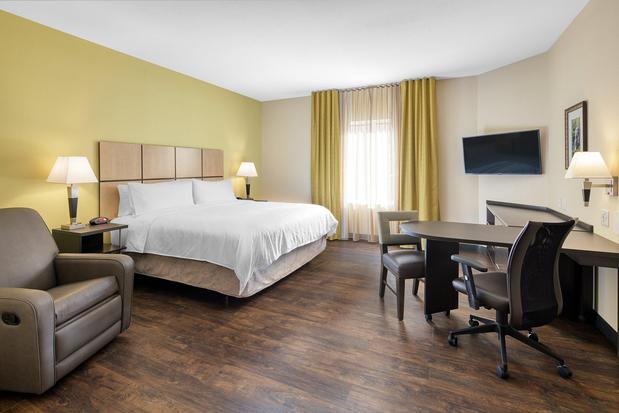 Images Candlewood Suites Building 38300