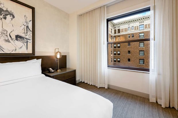 Images Hotel Fort Des Moines, Curio Collection by Hilton