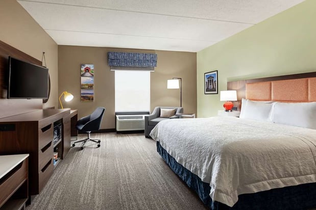 Images Hampton Inn & Suites Frederick-Fort Detrick