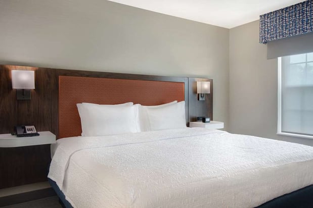 Images Hampton Inn & Suites Yonkers