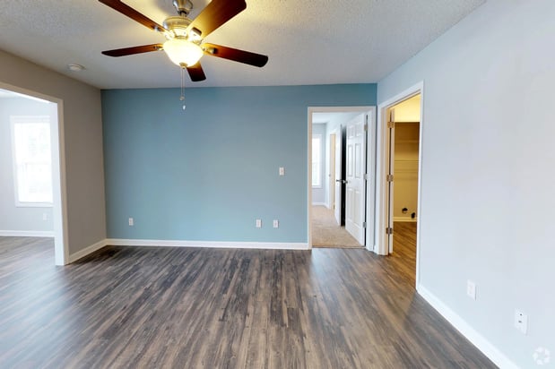 Images Summer Chase Apartments