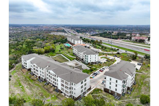 Images Reveal at Onion Creek Apartments