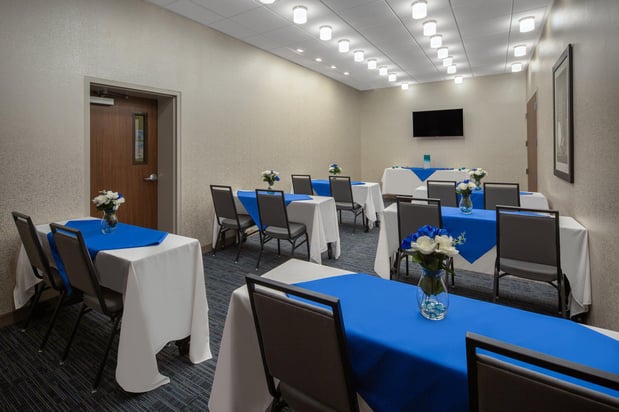 Images Holiday Inn Express & Suites Chico by IHG