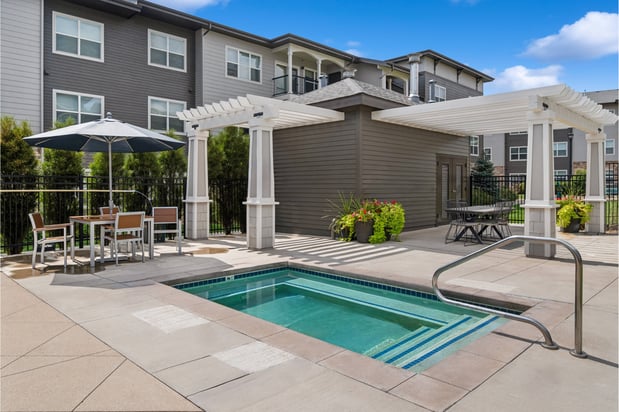 Images Carrick Bend Apartments