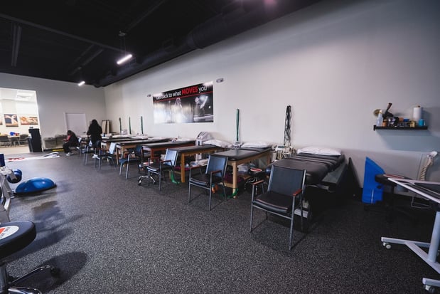 Images MOTION Sports Medicine - Woodmere