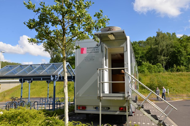 Kundenbild groß 3 Mammobil - Screening-Einheit 7