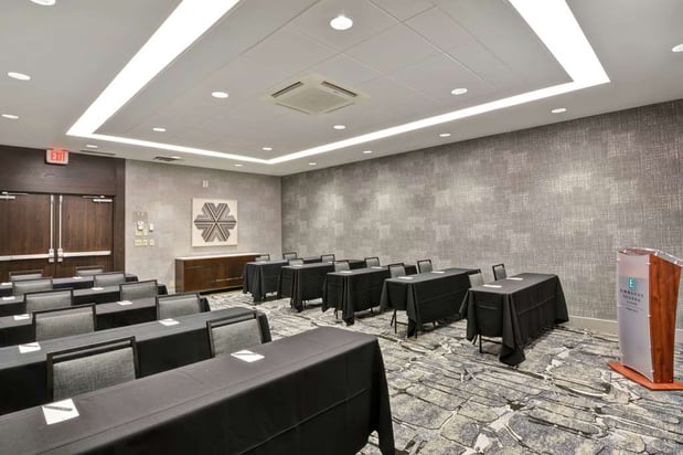 Images Embassy Suites by Hilton Minneapolis Airport