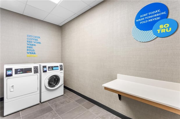 Images Tru by Hilton Pensacola I-10 North Davis Highway