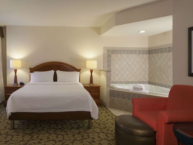 Images Hilton Garden Inn Virginia Beach Town Center