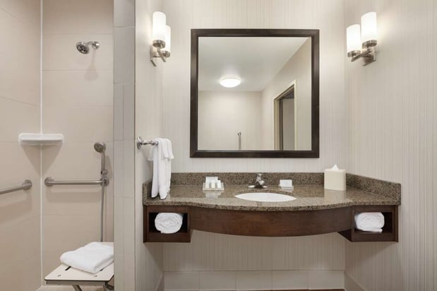Images Hilton Garden Inn Stony Brook