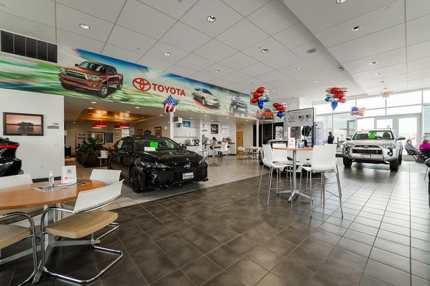Images Russ Darrow Toyota