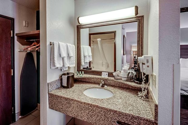 Images Best Western Port Columbus