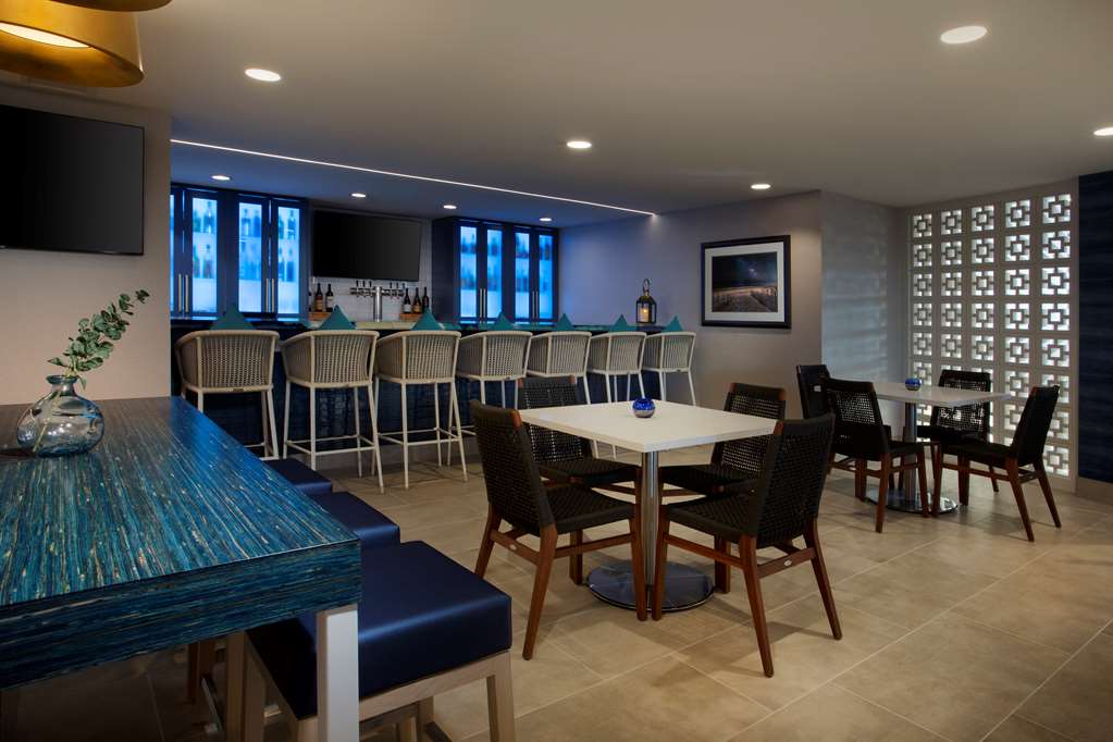 BarLounge Fenwick Shores, Tapestry Collection by Hilton Fenwick Island (302)539-8200