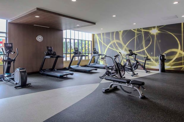 Images Hilton Garden Inn Detroit Utica