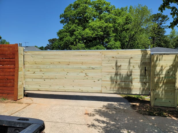 Images Top Ace Fences, Deck & Home