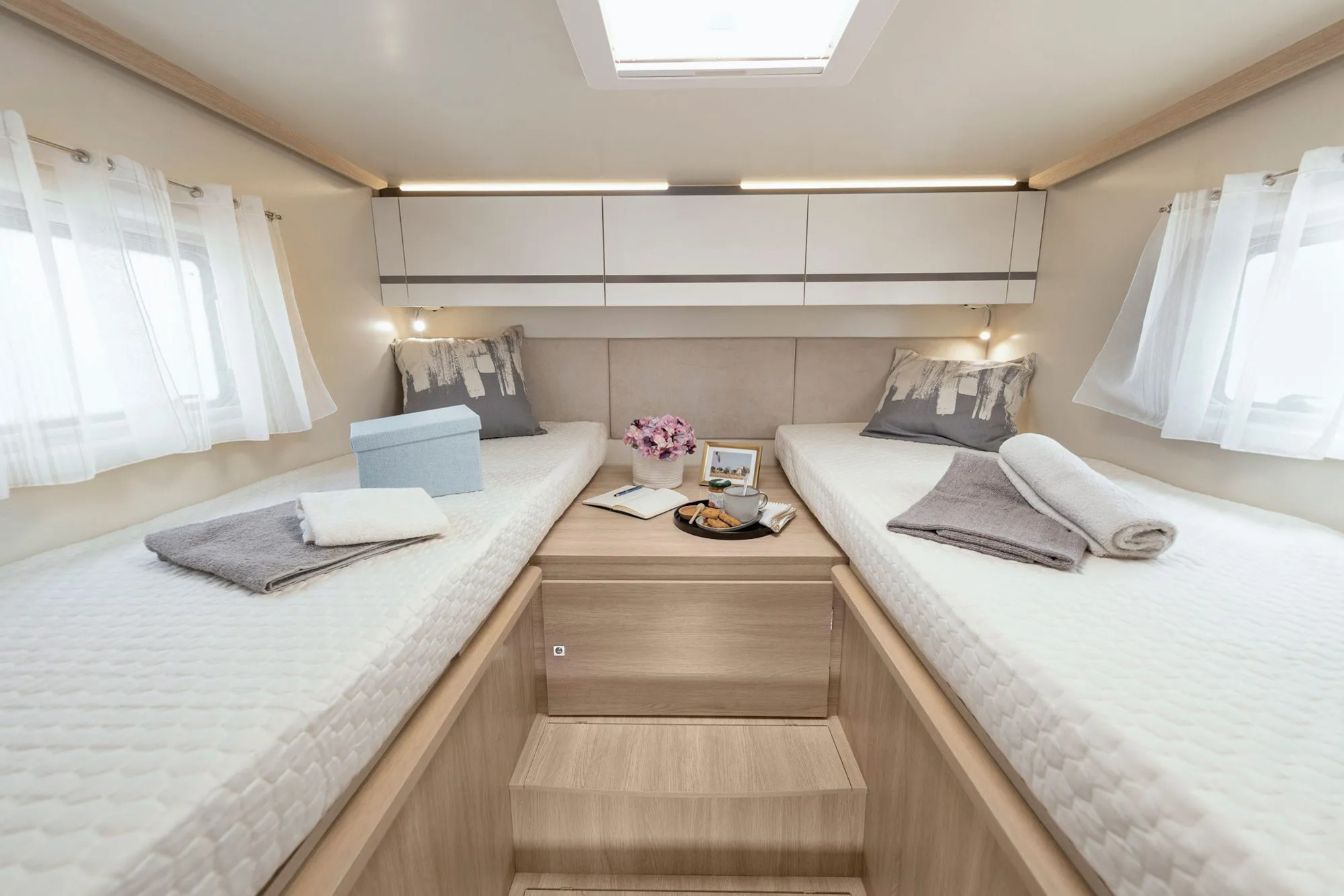 Images Alquiler De Autocaravanas LuxuryVan Cantabria