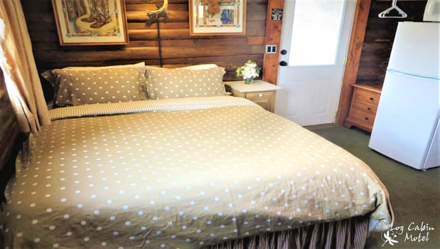 Images Log Cabin Motel