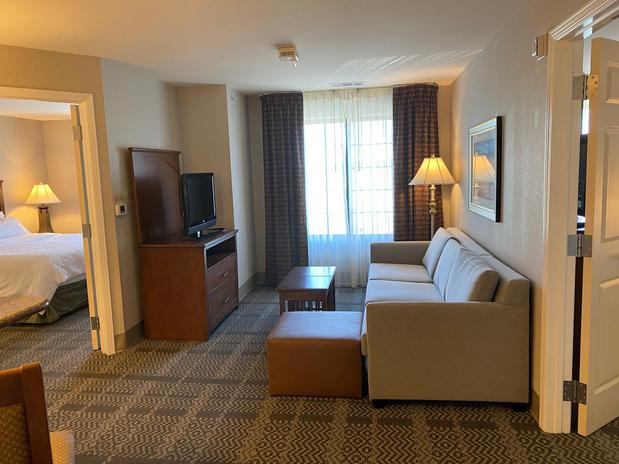 Images Staybridge Suites Milwaukee West-Oconomowoc, an IHG Hotel