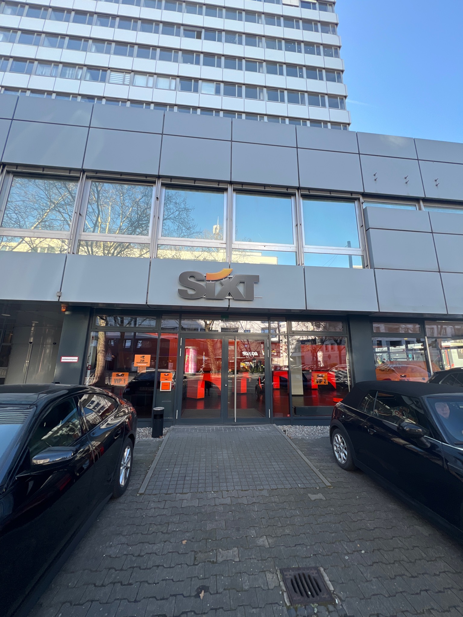 SIXT Transporter & Autovermietung Frankfurt am Main West/Messe, Mainzer Landstr. 351-353 in Frankfurt am Main
