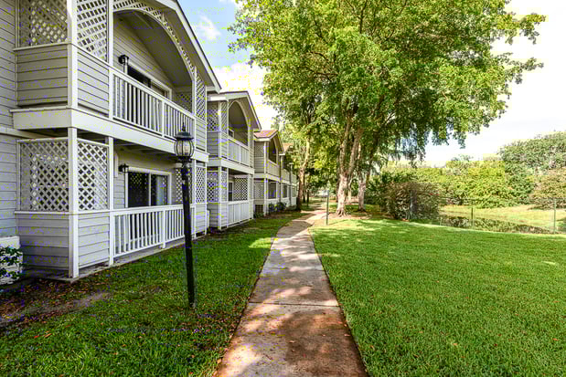 Images Aventine at Lantana Senior Apartments