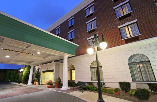 Images Hampton Inn & Suites Rockville Centre