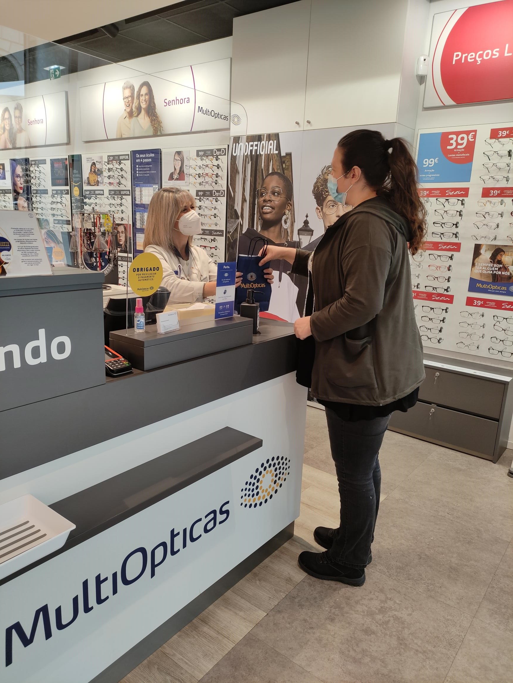 Images Ópticas MultiOpticas R. Santa Catarina Porto