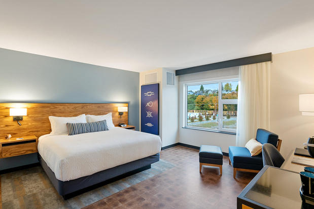 Images Hotel Indigo Seattle Everett Waterfront by IHG