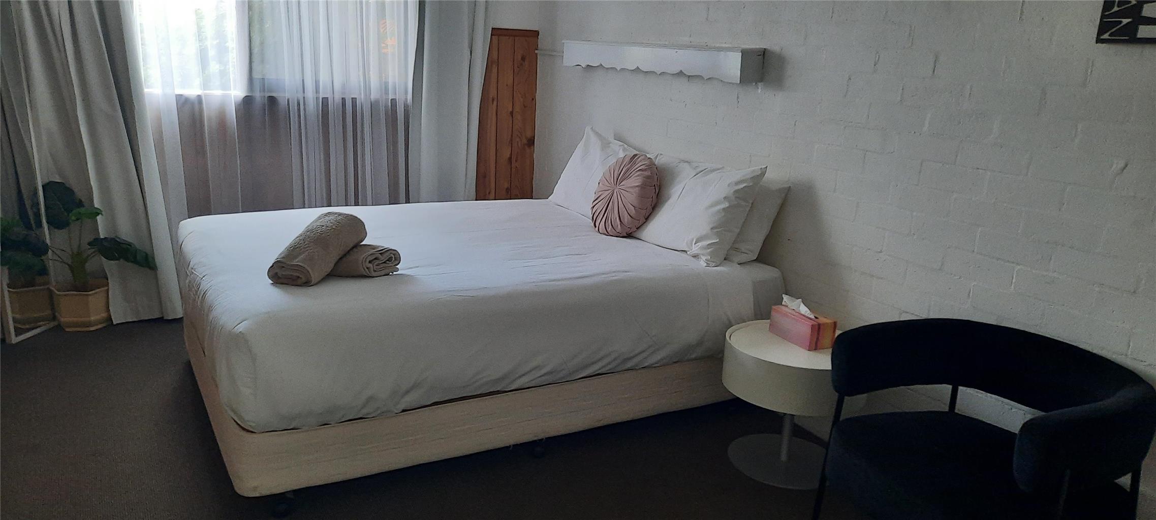 Images Best Western Colonial Village Motel