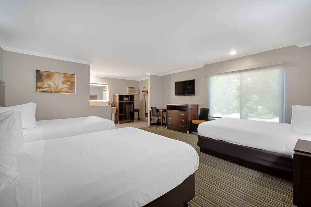 queen room Best Western Courtesy Inn Hotel - Anaheim Resort Anaheim (714)772-2470