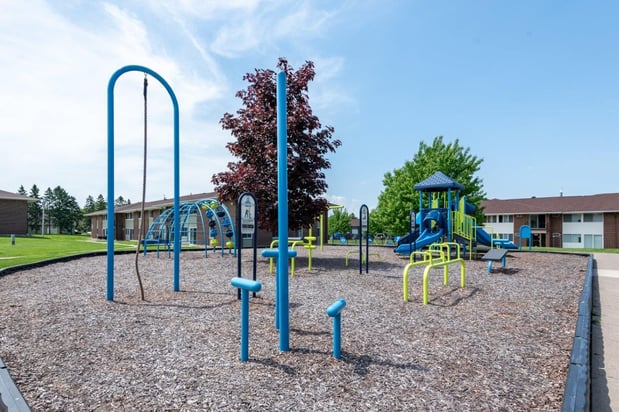 Images Creek Hill Apartment Homes