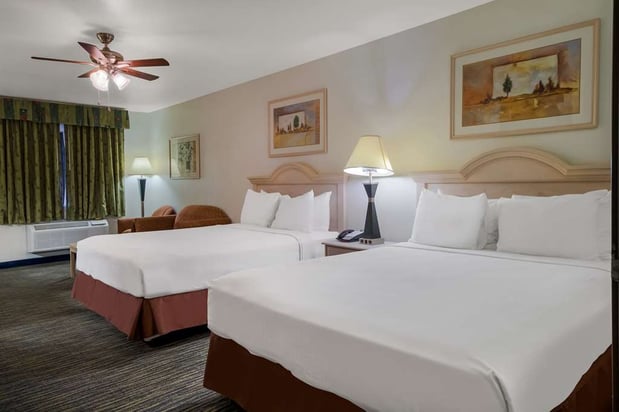 Images SureStay by Best Western Falfurrias