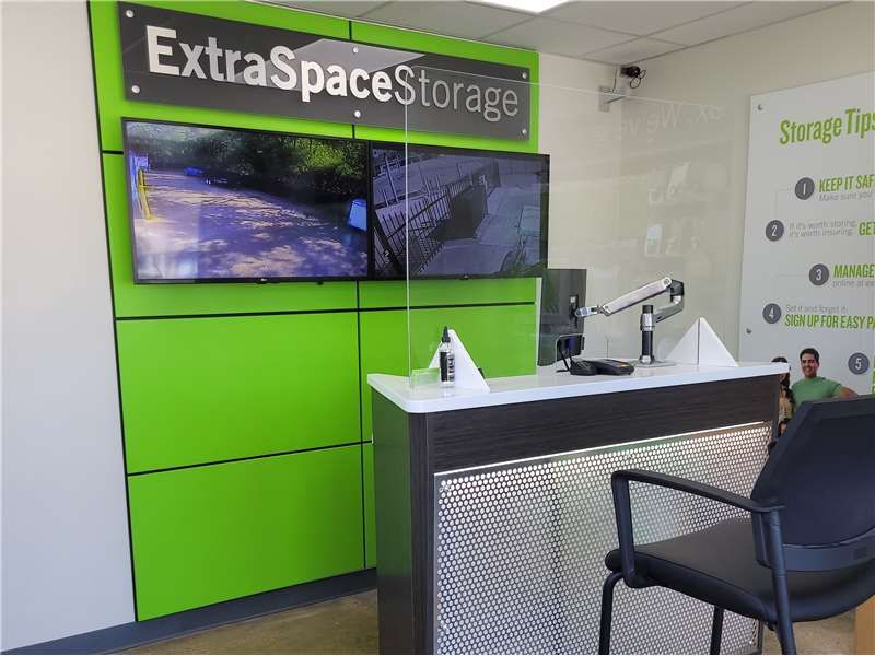 Office - Extra Space Storage at 5675 Summer Ave, Memphis, TN 38134