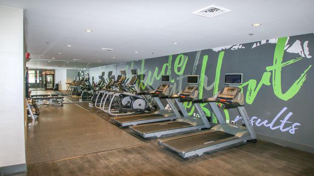 Images Holiday Inn Roanoke Airport-Conference Ctr by IHG
