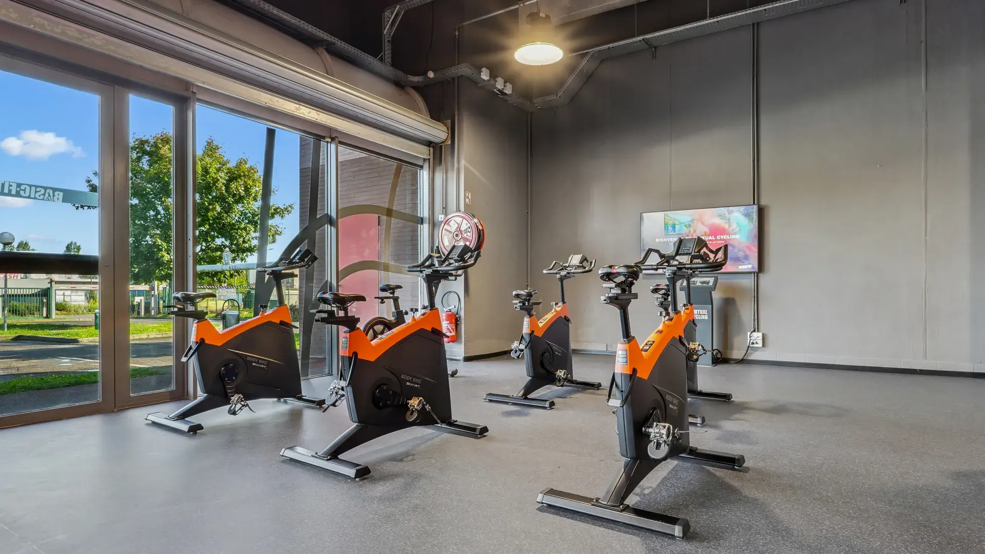 Images Basic-Fit 24/7