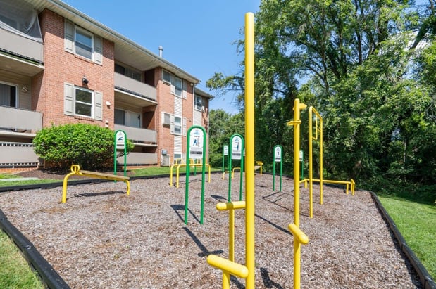 Images Cedar Gardens and Towers Apartment Homes