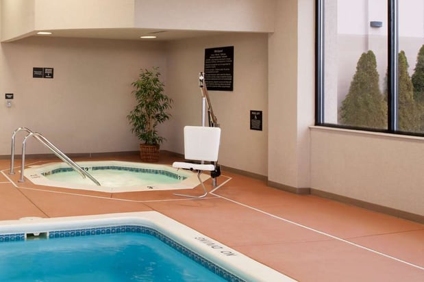 Images Hampton Inn Muskegon