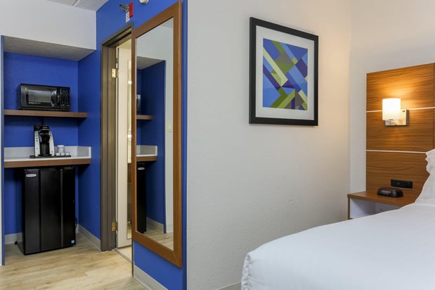 Images Holiday Inn Express Milwaukee-West Medical Center by IHG