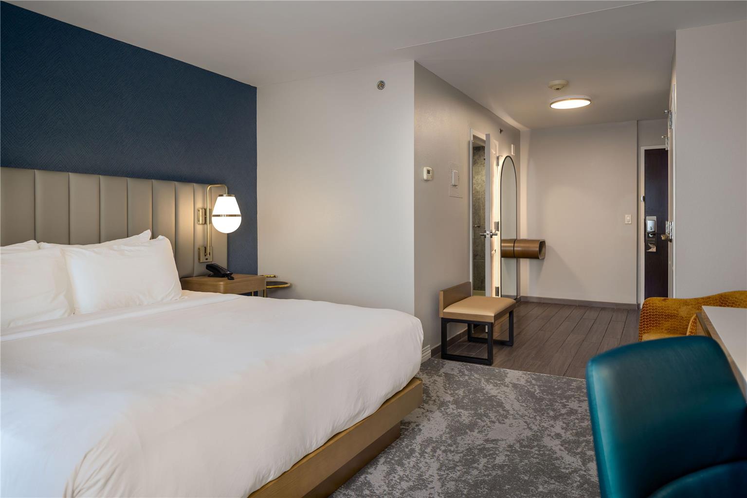 Guest room