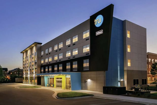 Images Tru by Hilton Charlotte Ayrsley