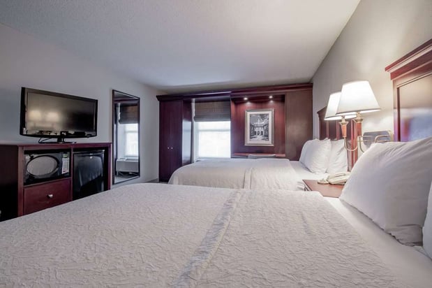 Images Hampton Inn & Suites Williamsburg-Richmond Rd.