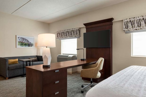 Images Hampton Inn & Suites Pittsburgh/Waterfront-West Homestead