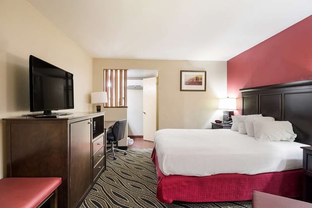 Images Best Western Braddock Inn