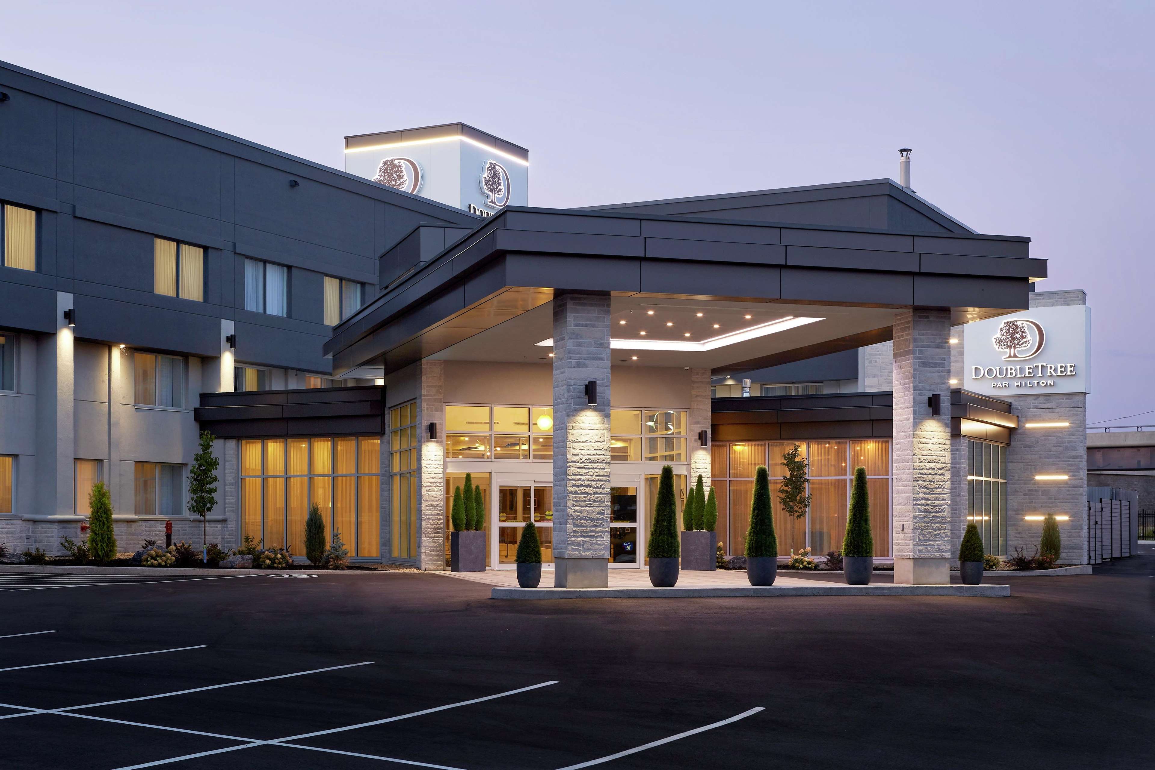 DoubleTree by Hilton Montreal Airport, Dorval QC Ourbis