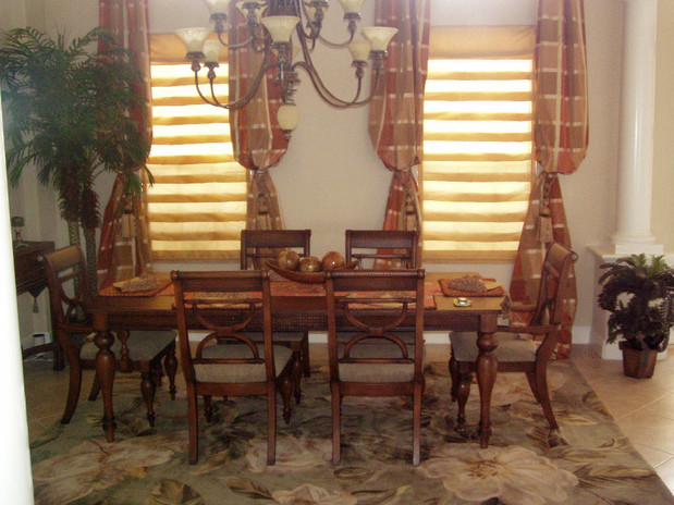 Images Arianna's Design & Consignment