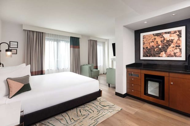 Images Pennyweight Hotel Boston, Curio Collection by Hilton