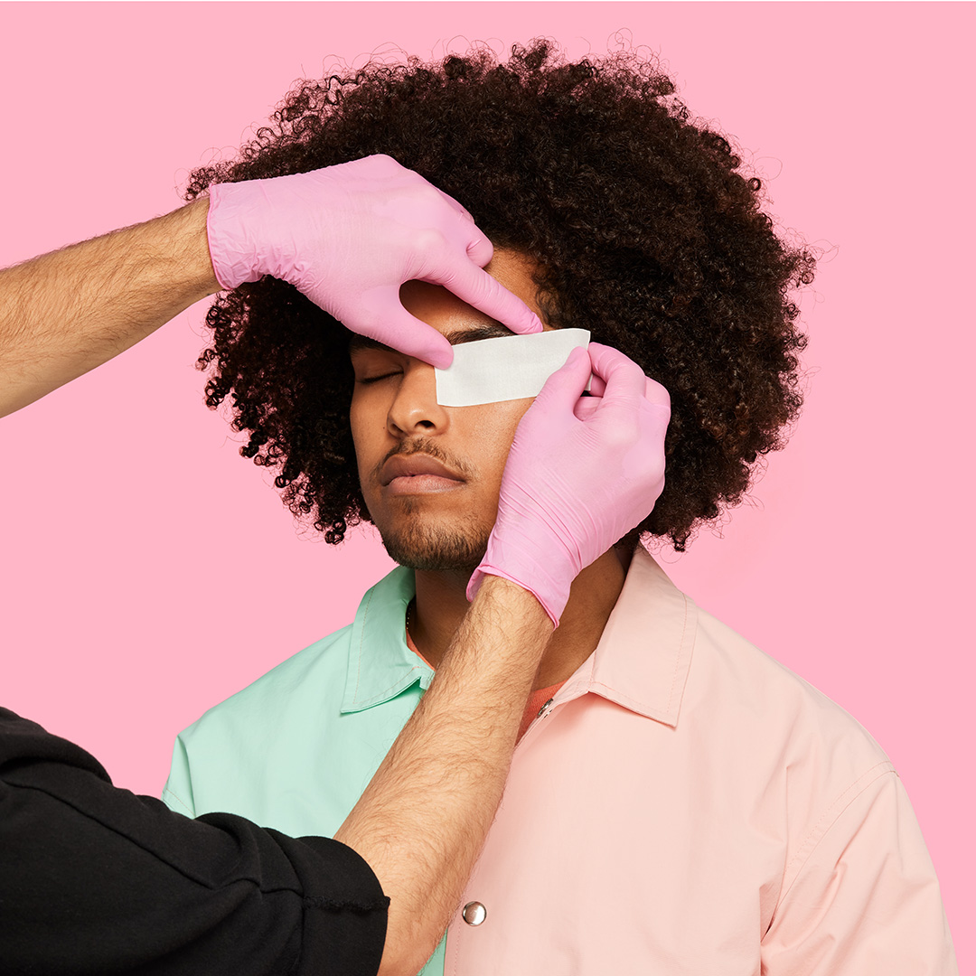 Images Benefit BrowBar Depilación de Cejas