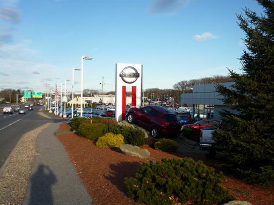 Images Kelly Nissan of Lynnfield